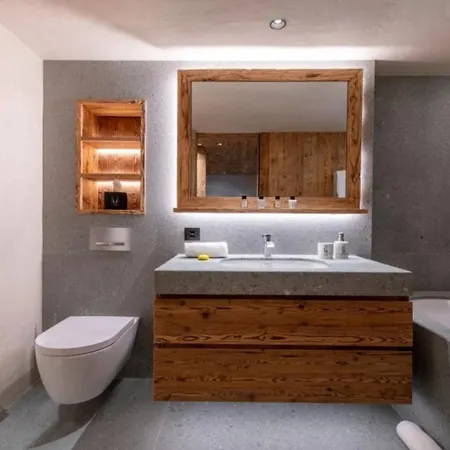 Le Majestic Apartmán *